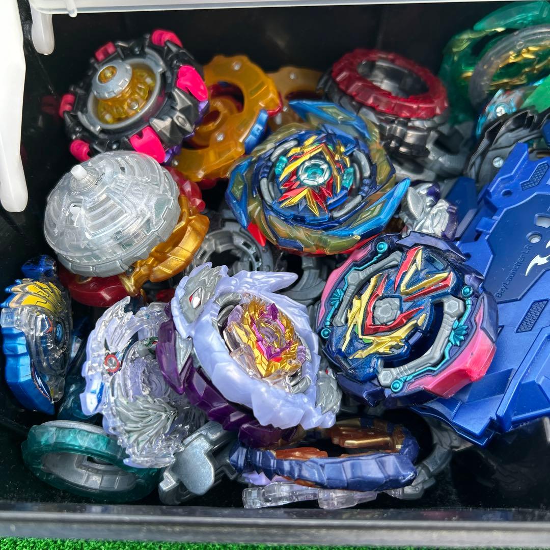 ベイブレード 多数 プラスチックケース付き