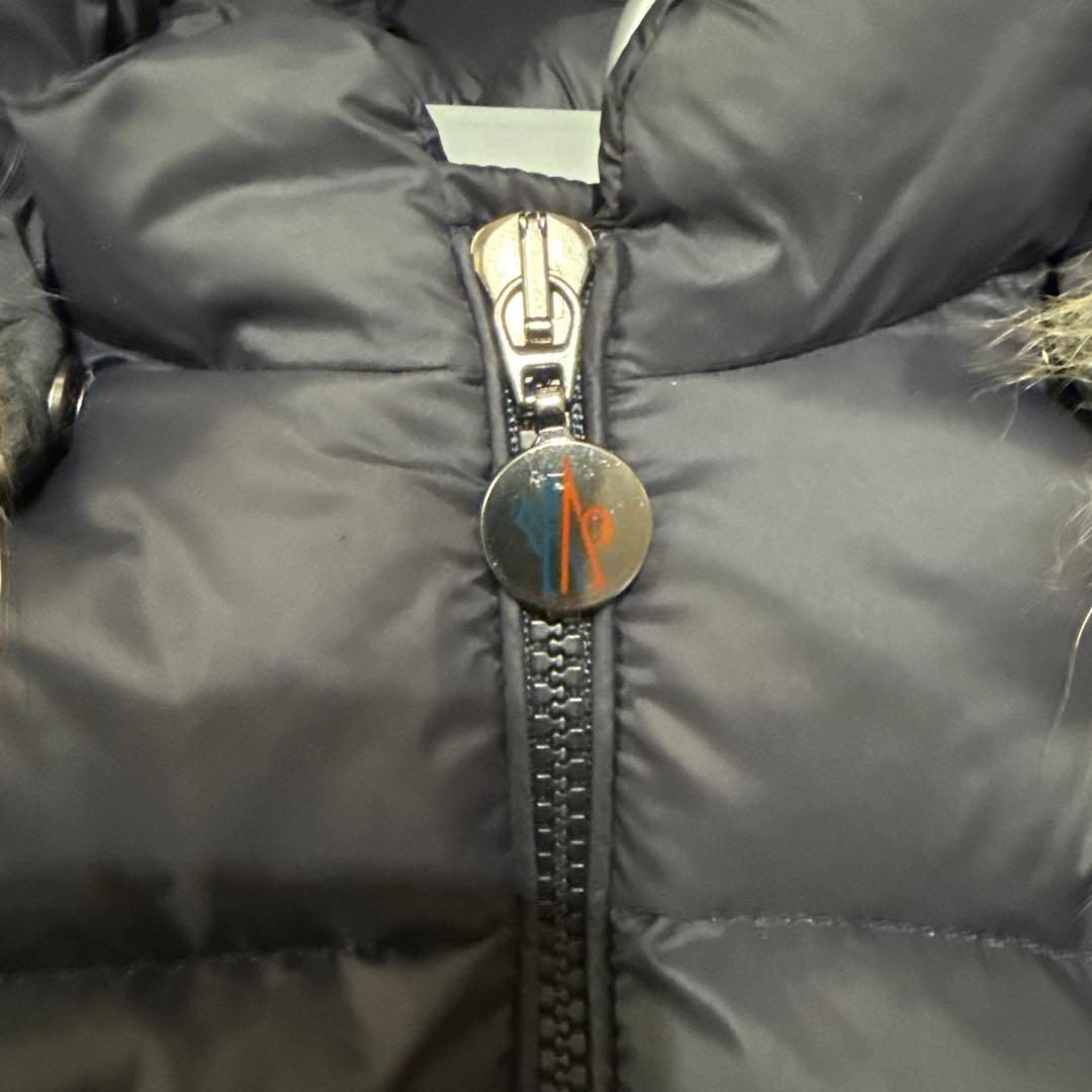 モンクレール　ベルト付きロンパースダウン