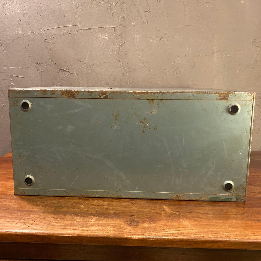 ヴィンテージ メタルキャビネット シャビー インダストリアルインテリア 店舗什器