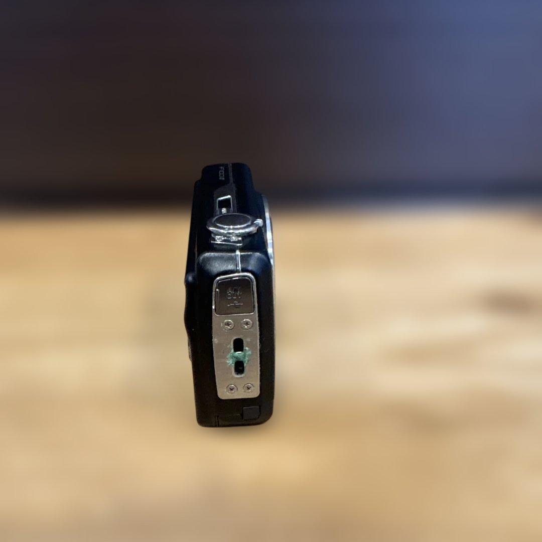 動作未確認 FUJIFILM FINEPIX F100fd ジャンク