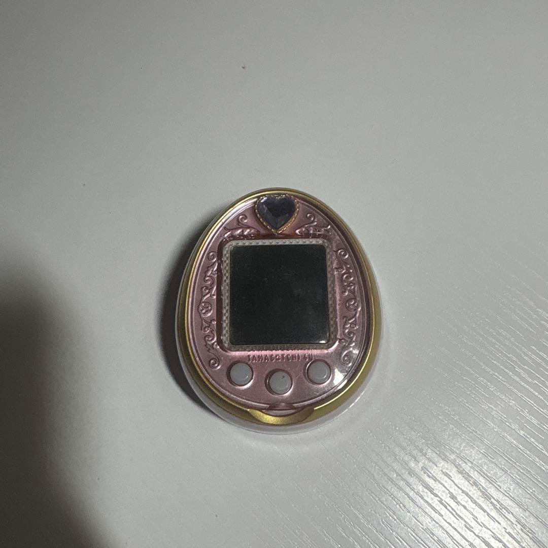 限定品　たまごっち4Uアニバーサリーバージョン　ロイヤルピンク