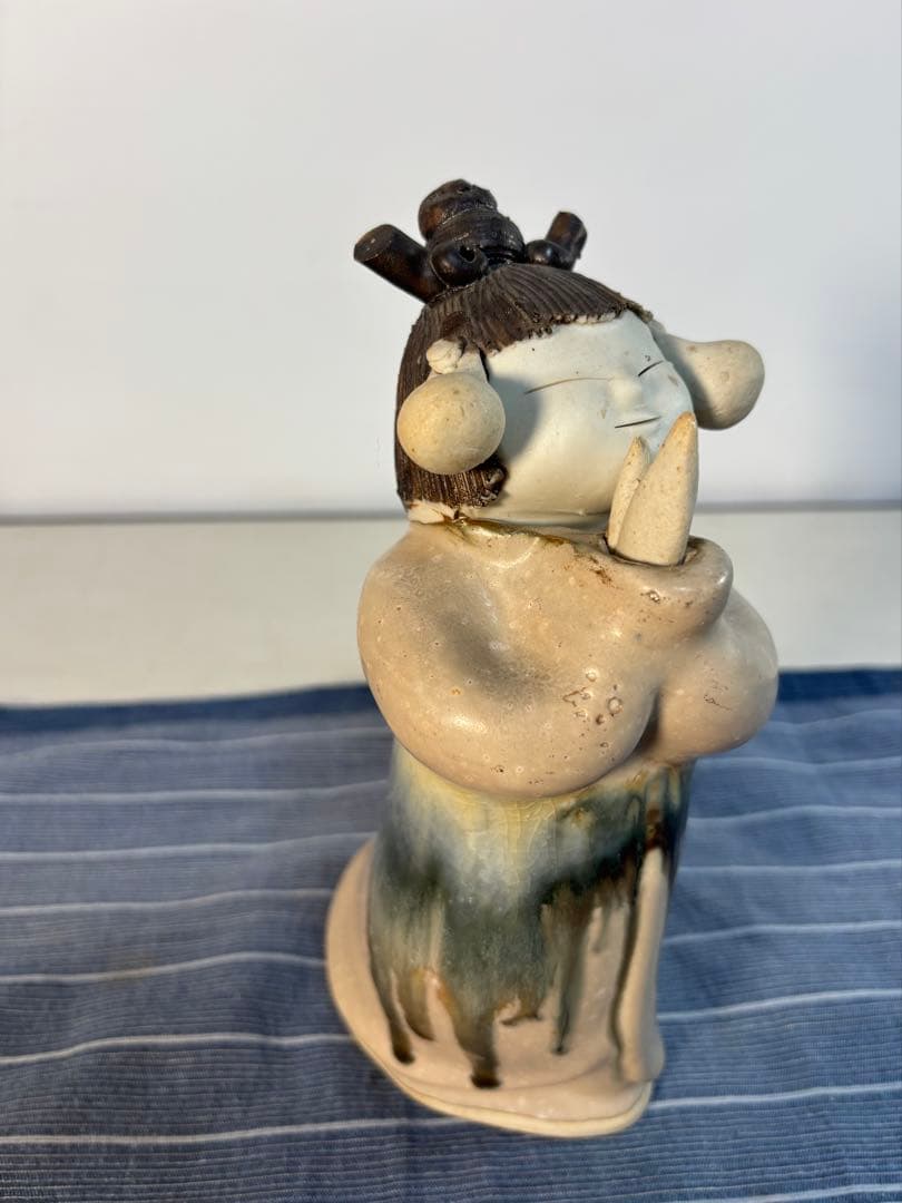 「念ずれば花ひらく」森元青芳 作 砥部焼 陶器人形