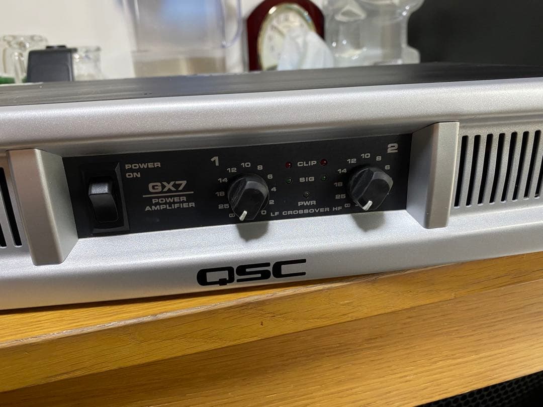 QSC GX7 MADE IN USA 1000W/4ohmパワーアンプ