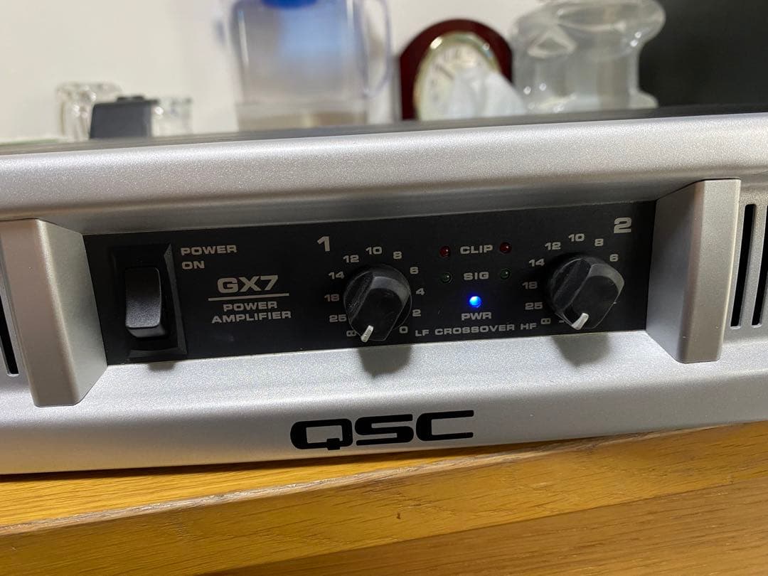 QSC GX7 MADE IN USA 1000W/4ohmパワーアンプ