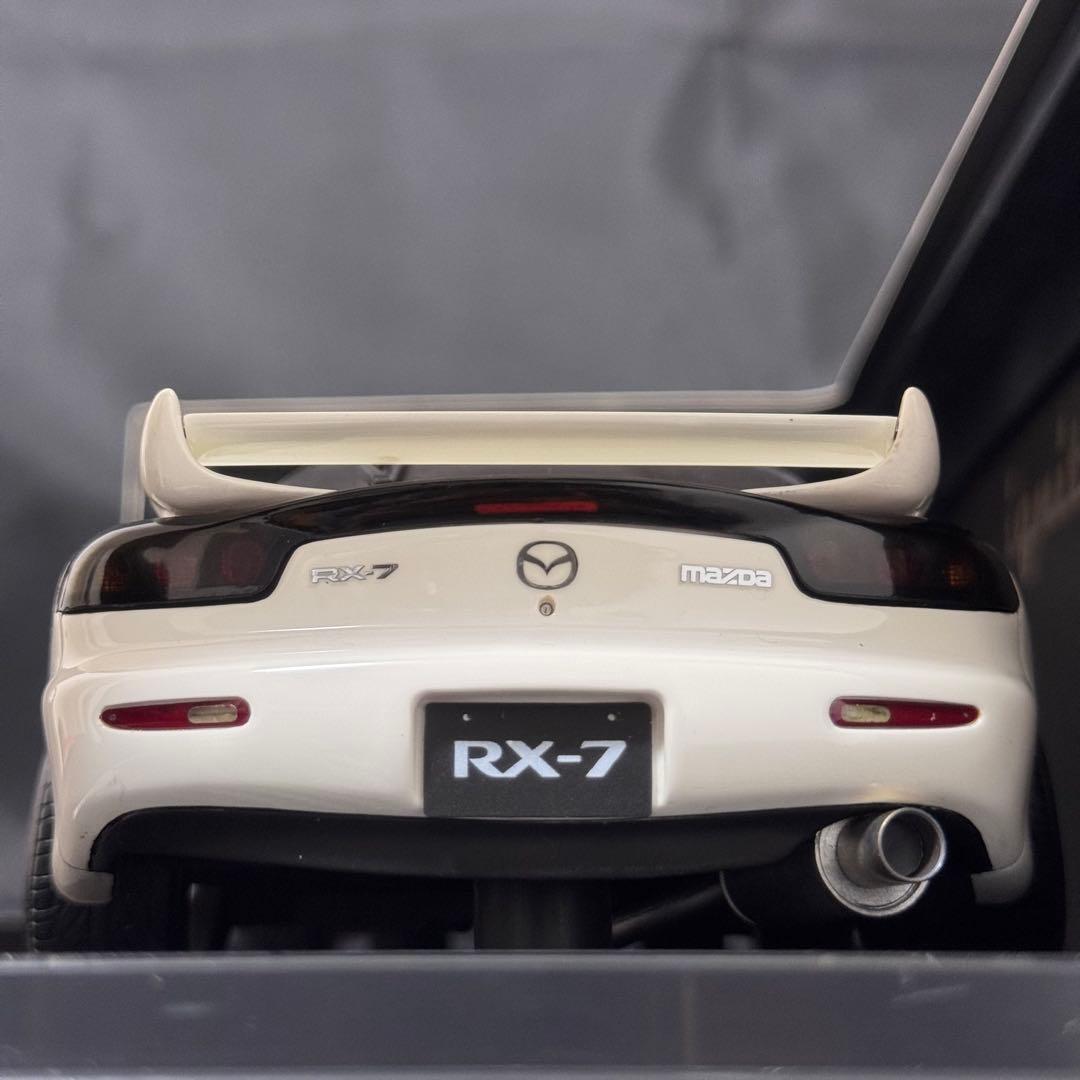 イグニッションモデル1/18 RX7 FD3S White 初期モデル　廃盤レア