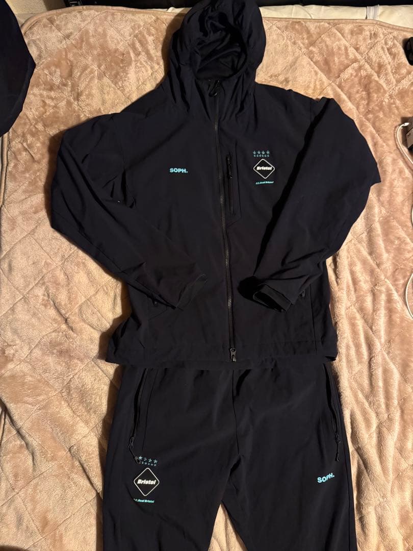 ジャケット・アウター FCRB LYCRA HOODED BLOUSON & TRACK PANTS