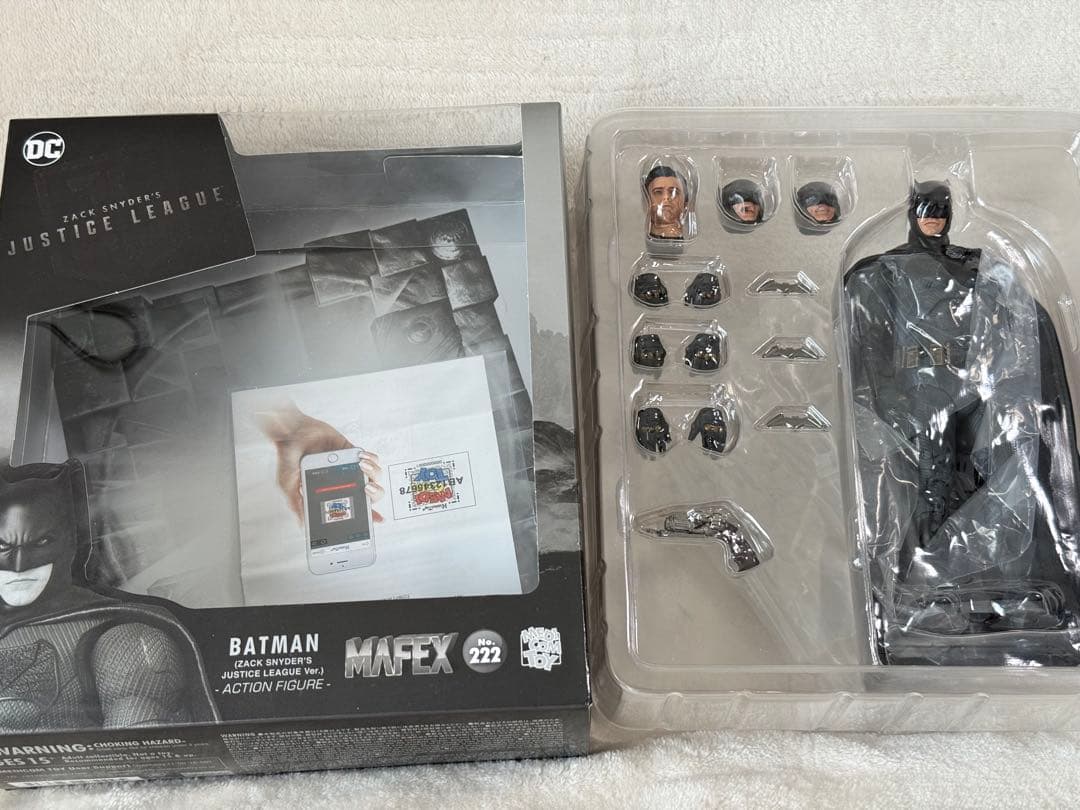Mafex No.222 バットマン　ザックスナイダージャスティスリーグver