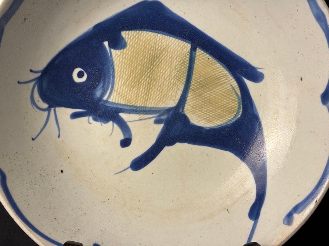 魚の絵皿 呉須染付け