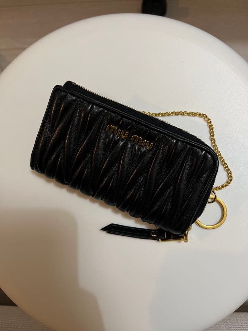 MIU MIU ミュウミュウ マテラッセ キーケース付きケース　ブラック