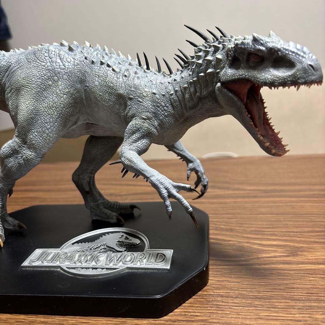 【入手困難】 ジュラシックワールド インドミナスレックス フィギュア