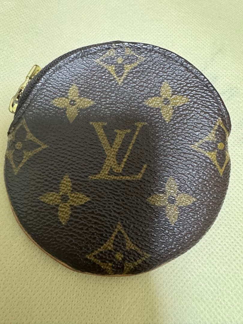 ケース　小銭入れ　丸型