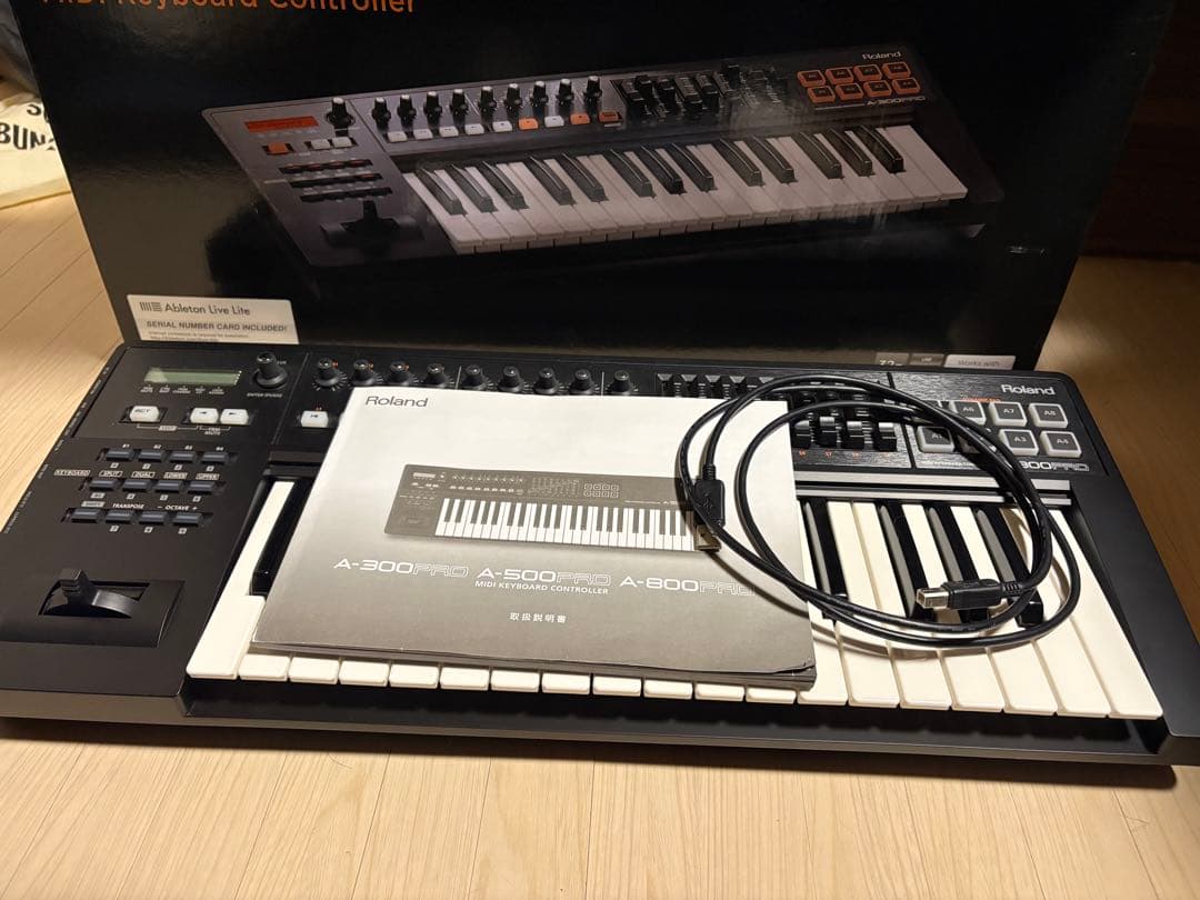Roland A-300PRO MIDIキーボードコントローラー