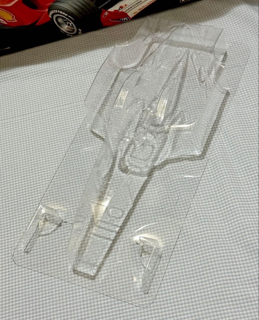 タミヤ◆フェラーリF2001 1/10スケール 4WD 1/10