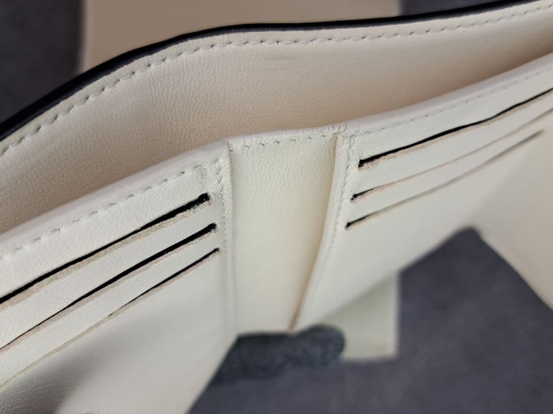 ルイヴィトン　 M80300 ポルトフォイユ・ポンヌフ コンパクト