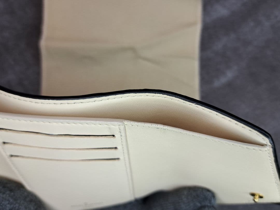 ルイヴィトン　 M80300 ポルトフォイユ・ポンヌフ コンパクト