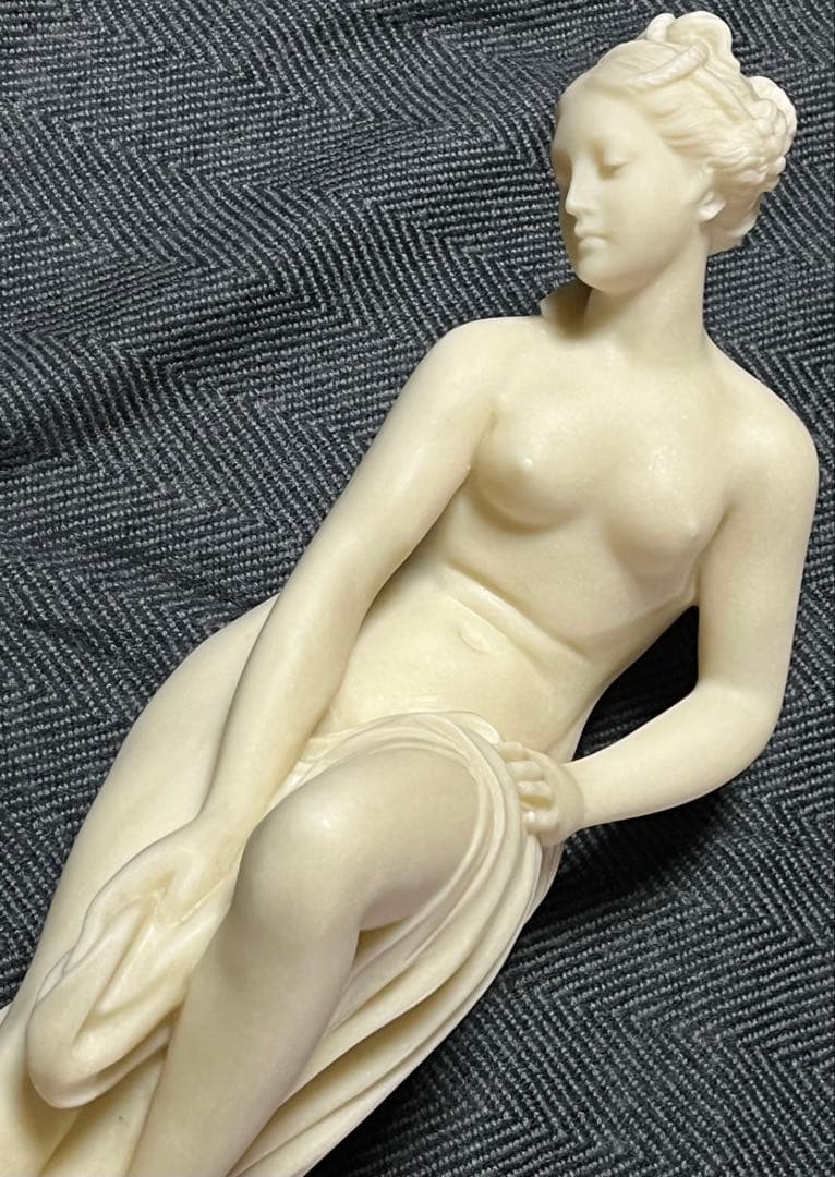 湯浴みするヴィーナス￼￼/彫刻/大理石調/￼オブジェ/置物/高さ￼40cm
