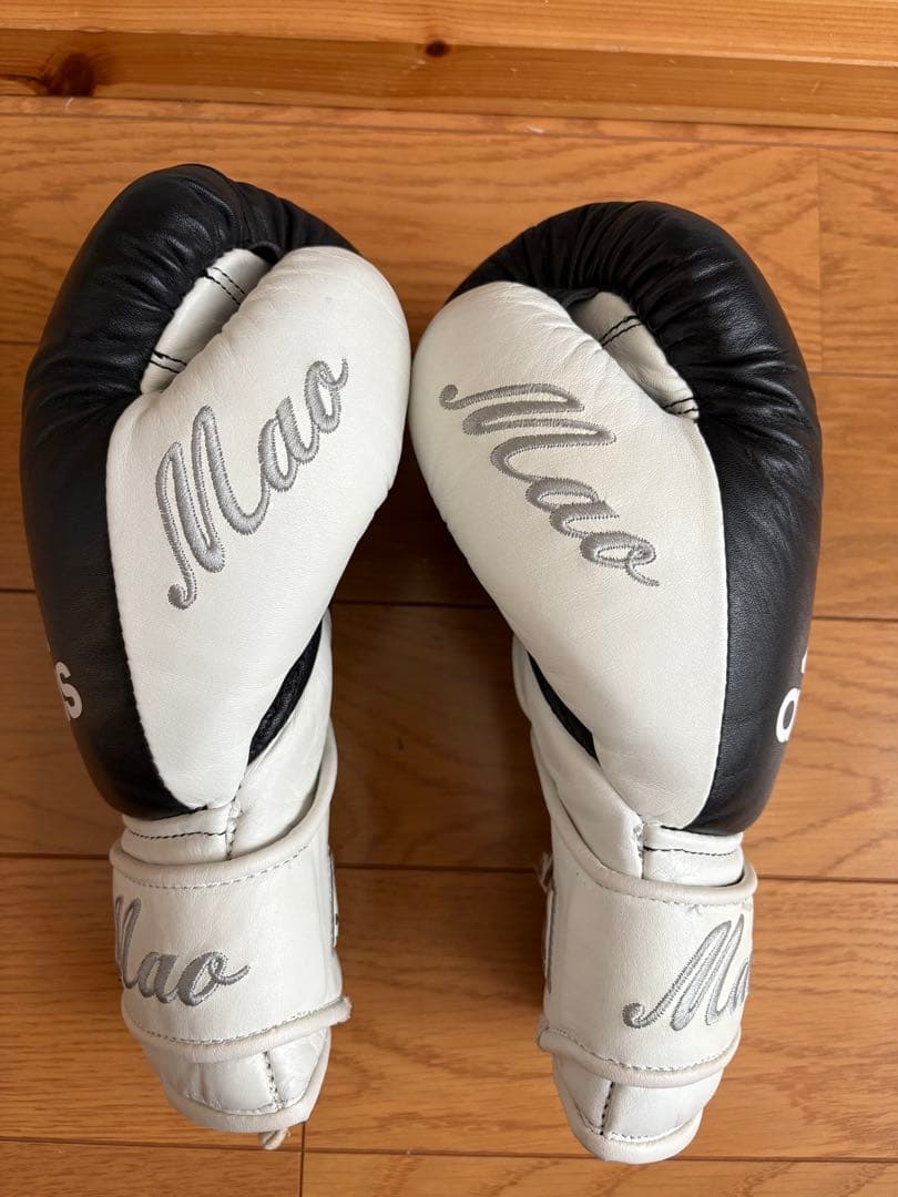 セール　adidas ボクシンググローブ 黒/白　8オンス　JBC承認　日本製