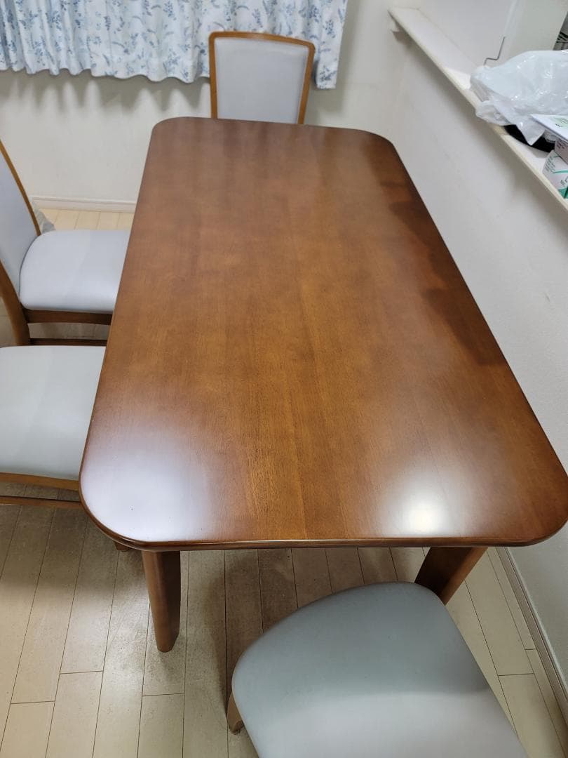 【直接引取限定】ブラウン木製ダイニングテーブルと椅子セット