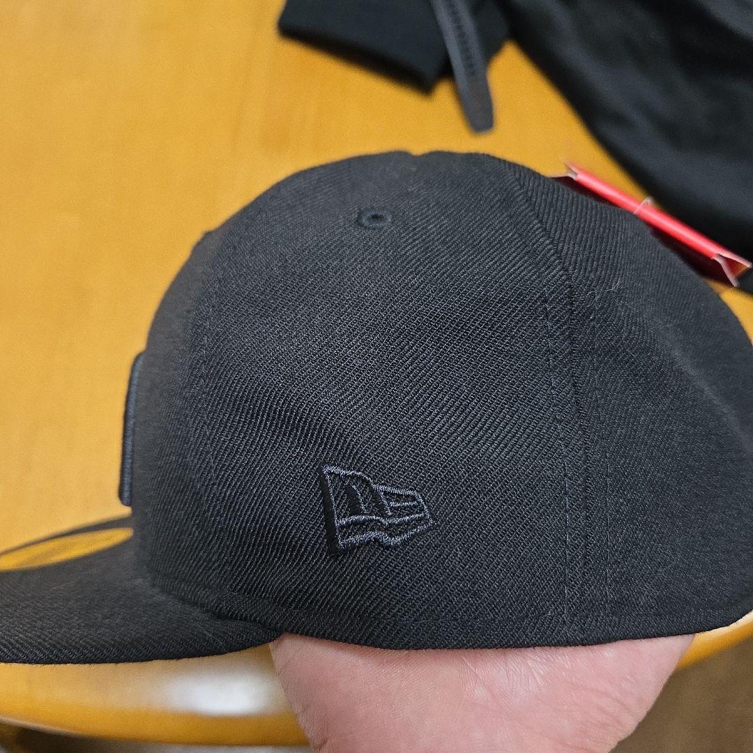 新品未使用タグ付NEWERA THE NORTH FACE キャップ黒稀少