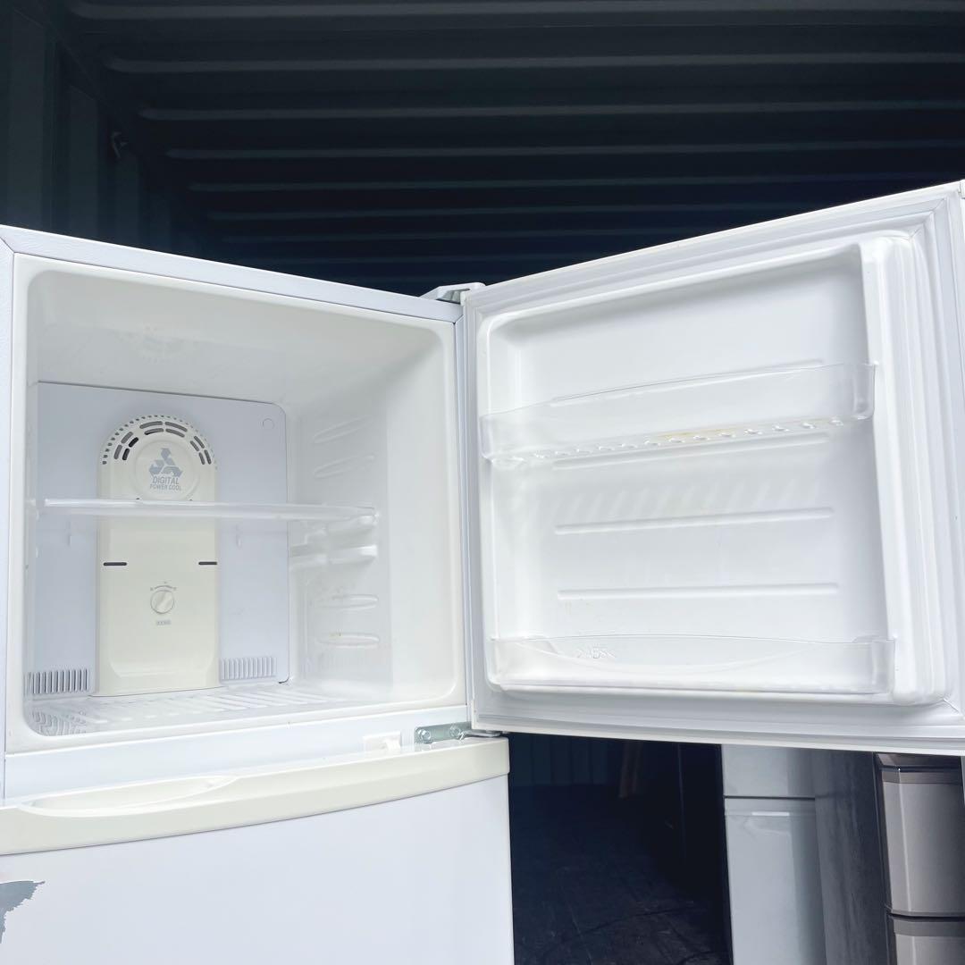 114取付無料！完動品！格安早い者勝ち！おしゃれホワイト大きめ227L冷蔵庫