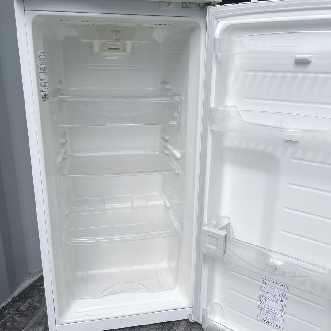 114取付無料！完動品！格安早い者勝ち！おしゃれホワイト大きめ227L冷蔵庫