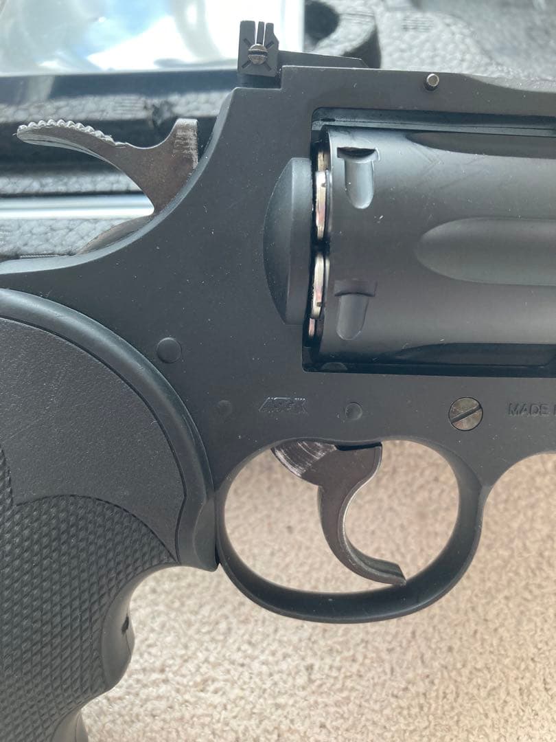 ジャンク　東京マルイ コルトパイソン 357マグナム 4インチ ガスリボルバー