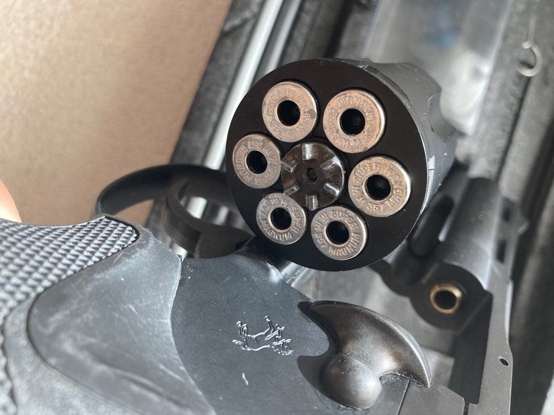 ジャンク　東京マルイ コルトパイソン 357マグナム 4インチ ガスリボルバー