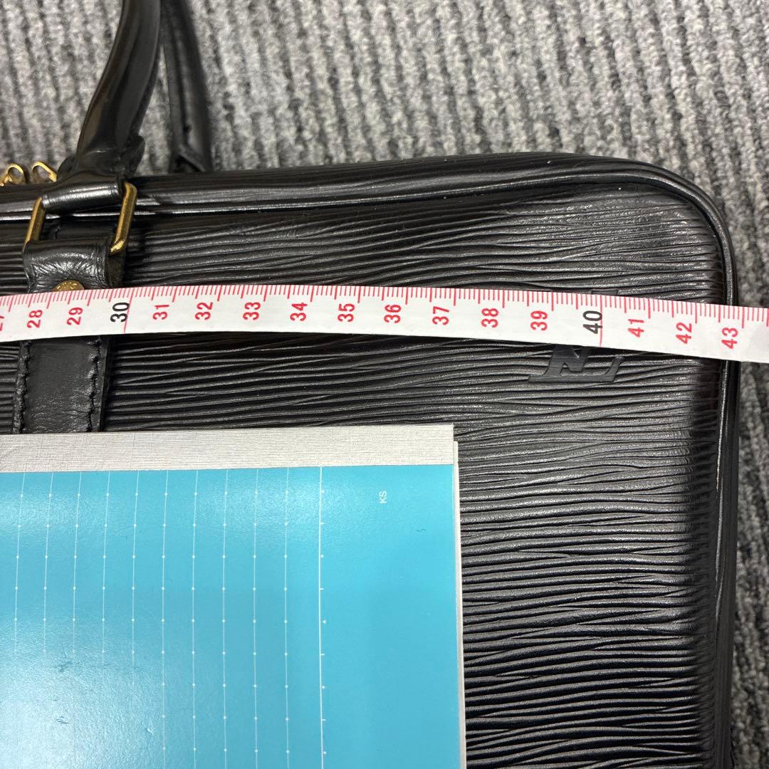 新年特別値下げ　LVルイヴィトン エピセルヴィエットフェルモワール M40321