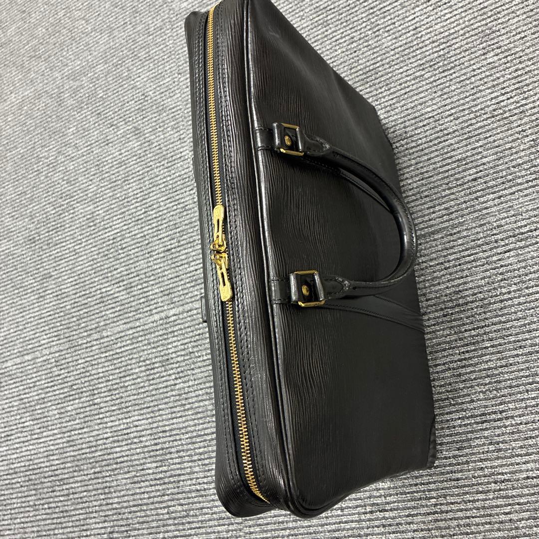 新年特別値下げ　LVルイヴィトン エピセルヴィエットフェルモワール M40321