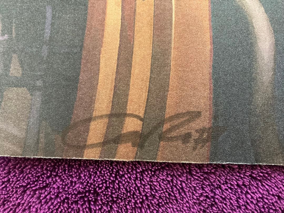 プレイマット 威厳あるカラカル（サイン入り）