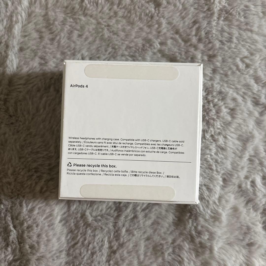 AirPods4 ノイズキャンセリング非搭載 ケース付き