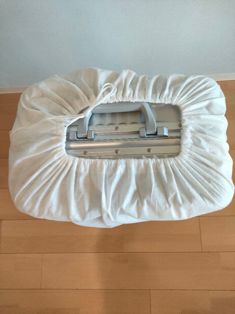 ビリー 新品未使用　キャリーケース　メルセデスベンツ　カバー付