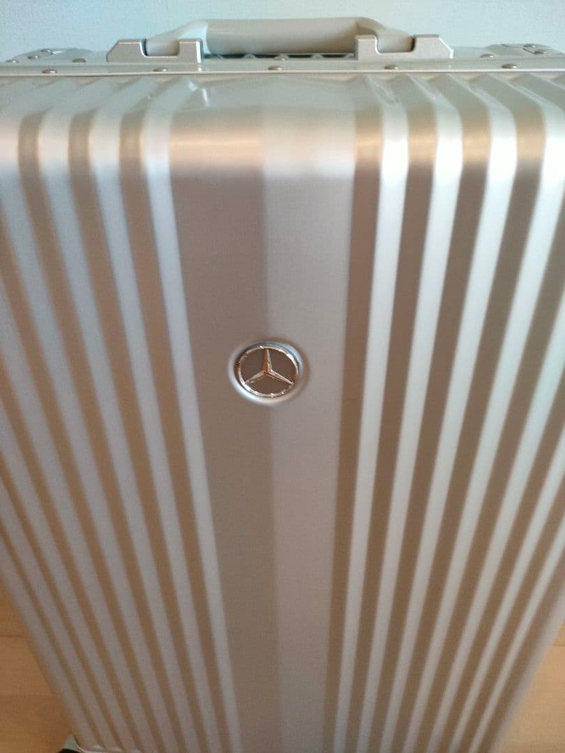 ビリー 新品未使用　キャリーケース　メルセデスベンツ　カバー付