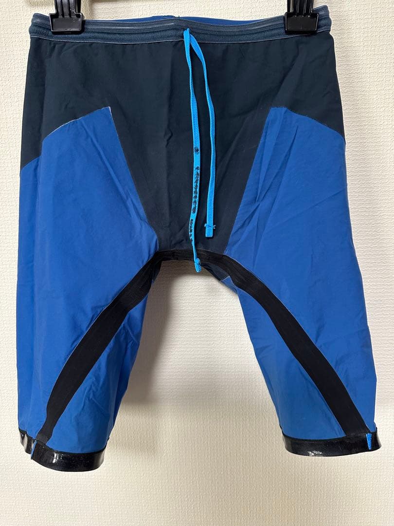 アリーナ／arena 青色　競泳水着