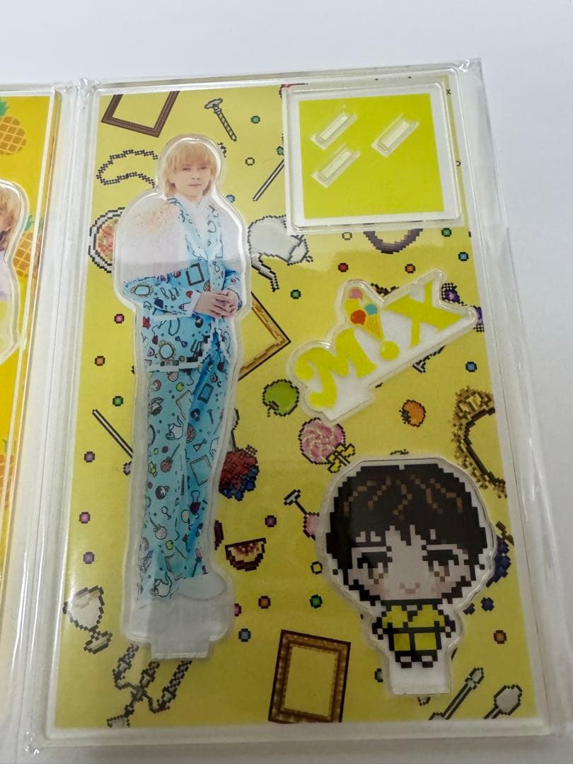 吉田仁人　アクリルスタンド 2個セット