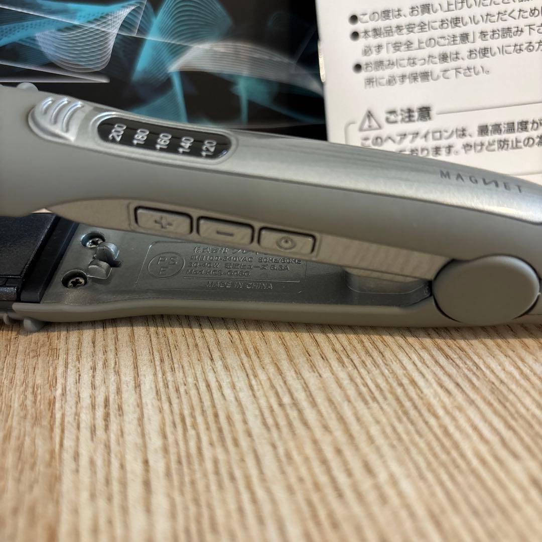 美品　クレイツ　ホリスティックキュア　マグネット　ストレートアイロン