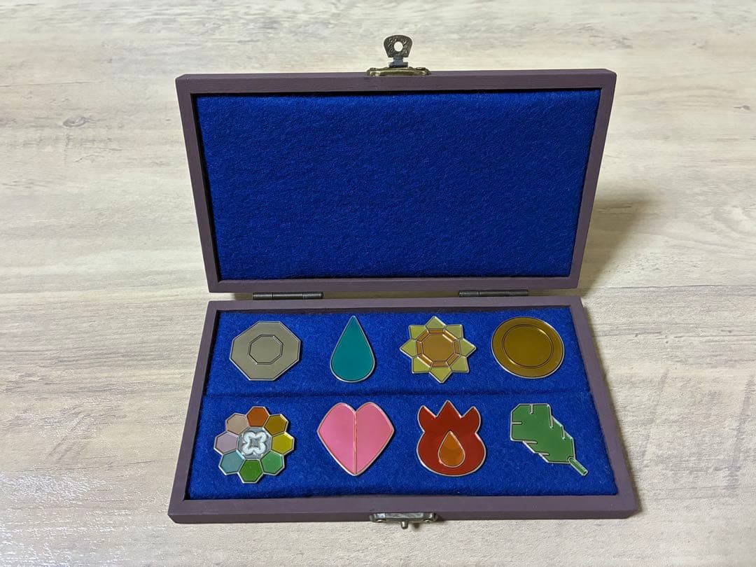 ジムバッジ&モンスターボール廃盤品【ポケモングッズまとめ売り】※バラ売り不可