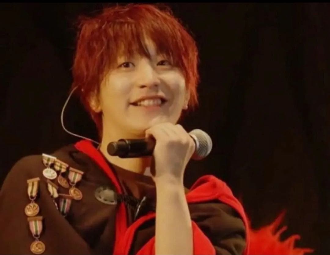 SEKAI NO OWARI 刺繍入りマジックローブ