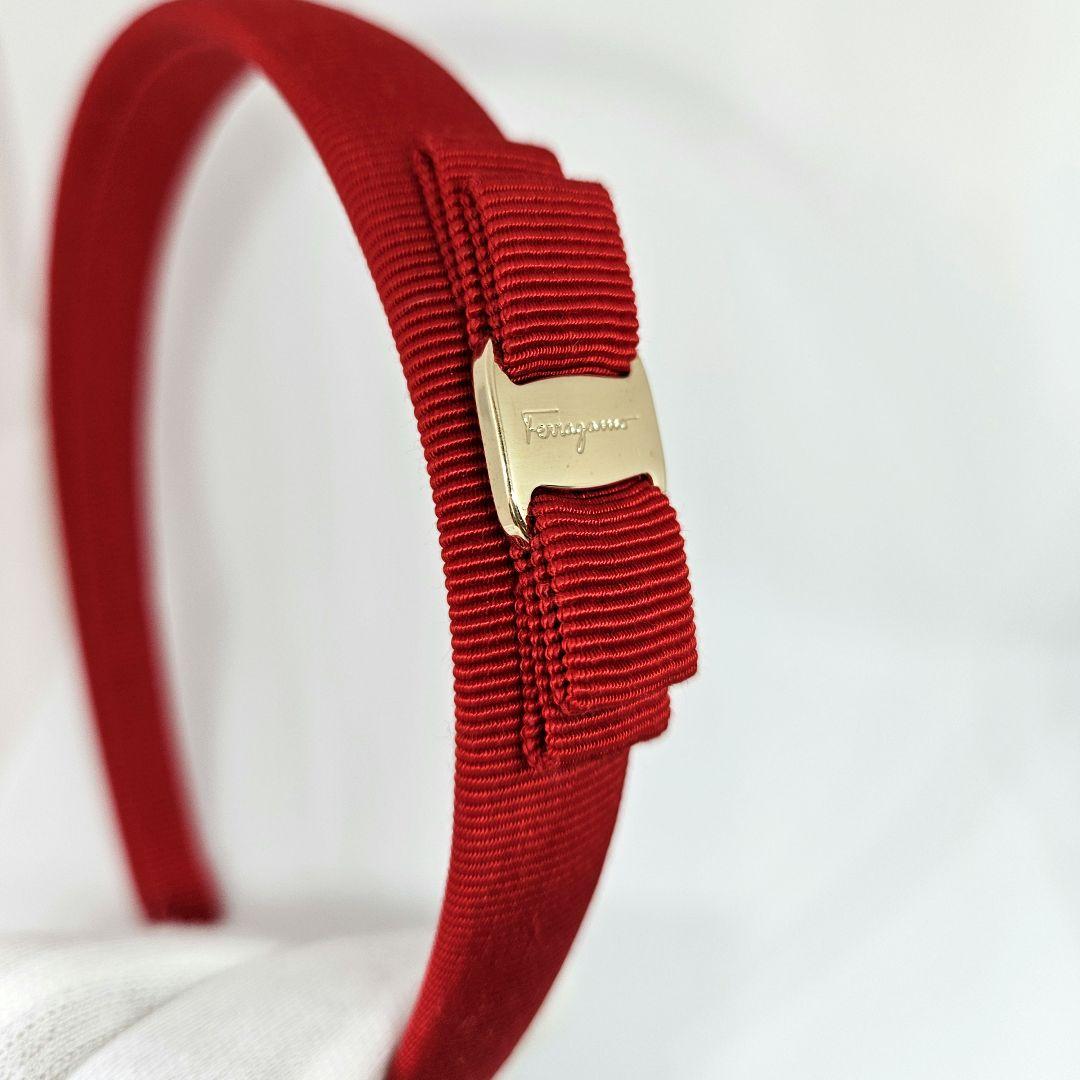 未使用✨フェラガモ✨ヴァラ・リボン✨ヘアバンド✨カチューシャ✨レッド