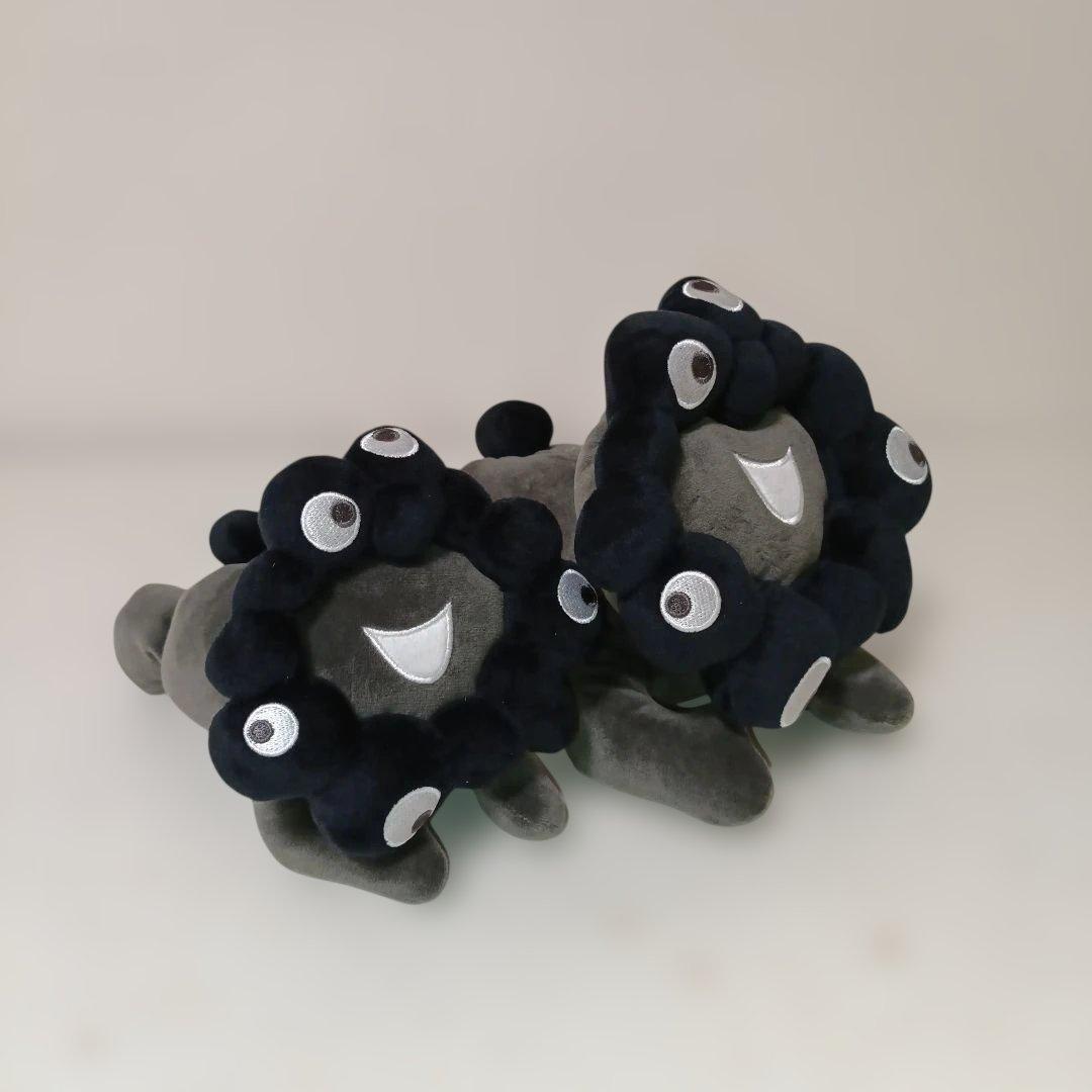 関西万博 黒ミャクミャク 這い型　ぬいぐるみ ブラック ＳとM 寝そべり