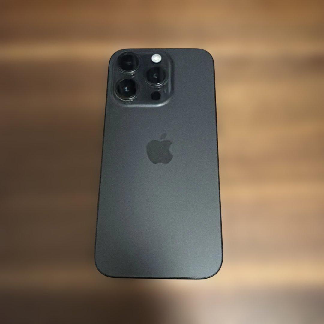 碧*様 Apple iPhone 15 pro 256GB ブラックチタニウム