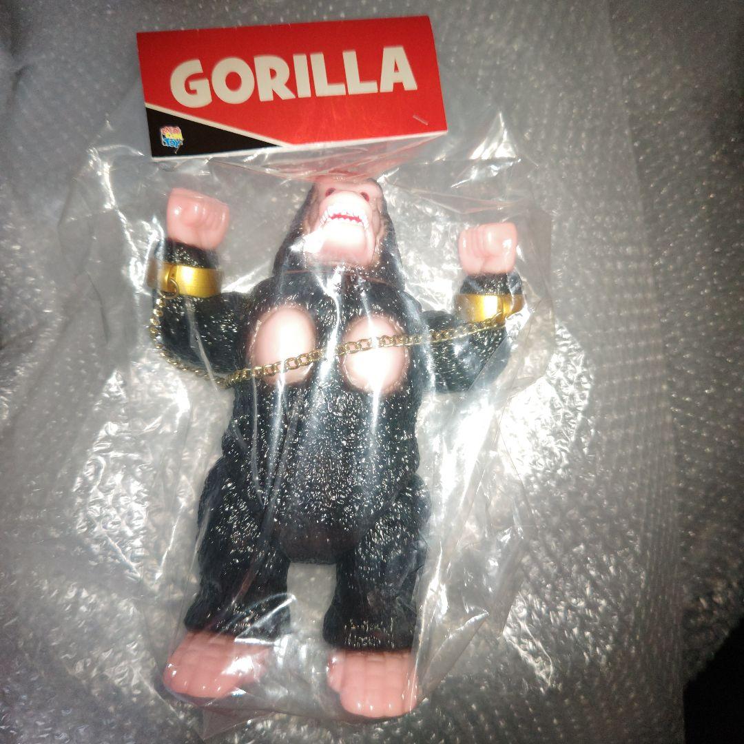 メディコム・トイ　ゴリラ　ソフビ　未開封
