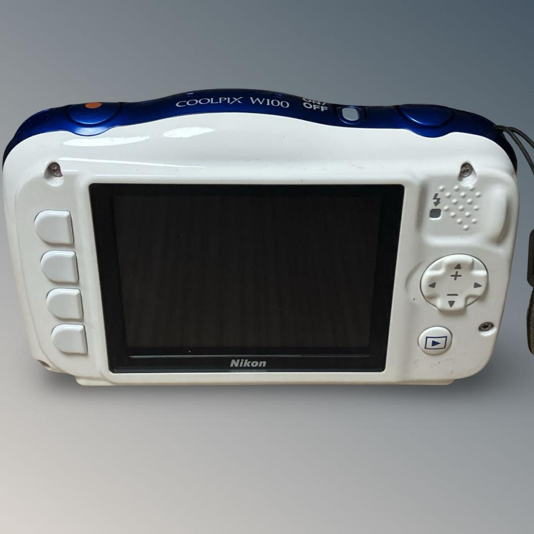 【極美品】Nikon COOLPIX W100 マリン 防水 デジカメ カメラ