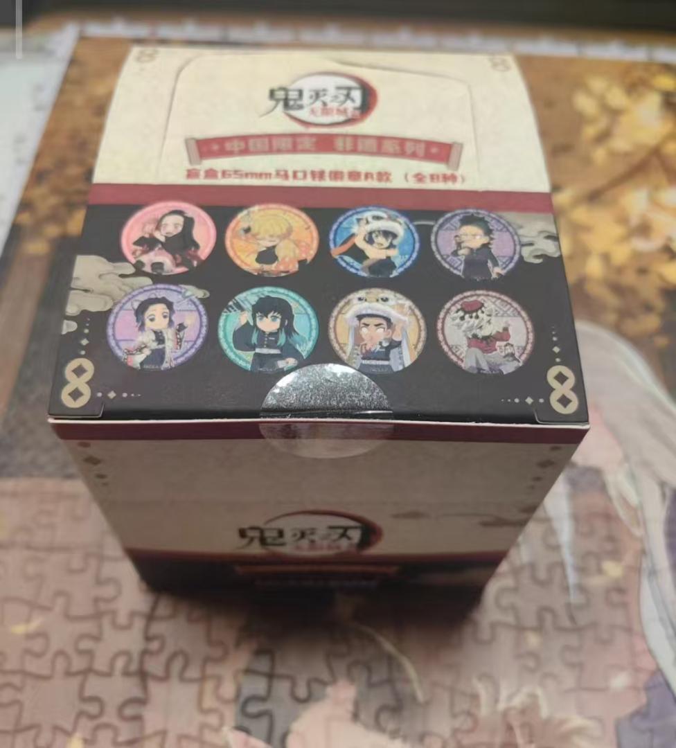 ✳︎RIRI＊ページ 鬼滅の刃 中国限定グッズ 缶バッジ A