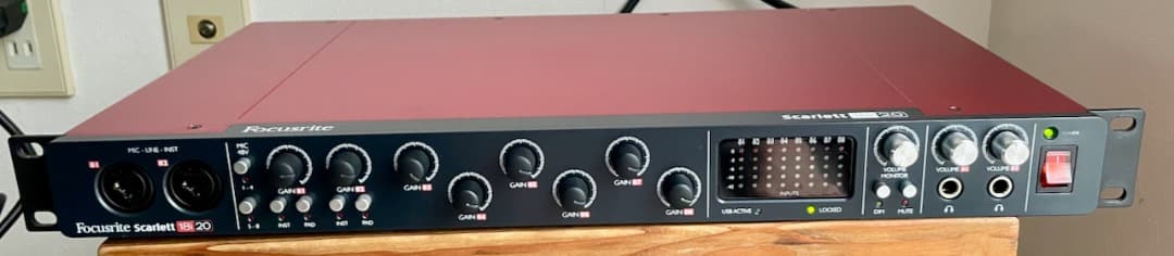 フォーカスライトScarlett 18i20 オーディオインターフェイス