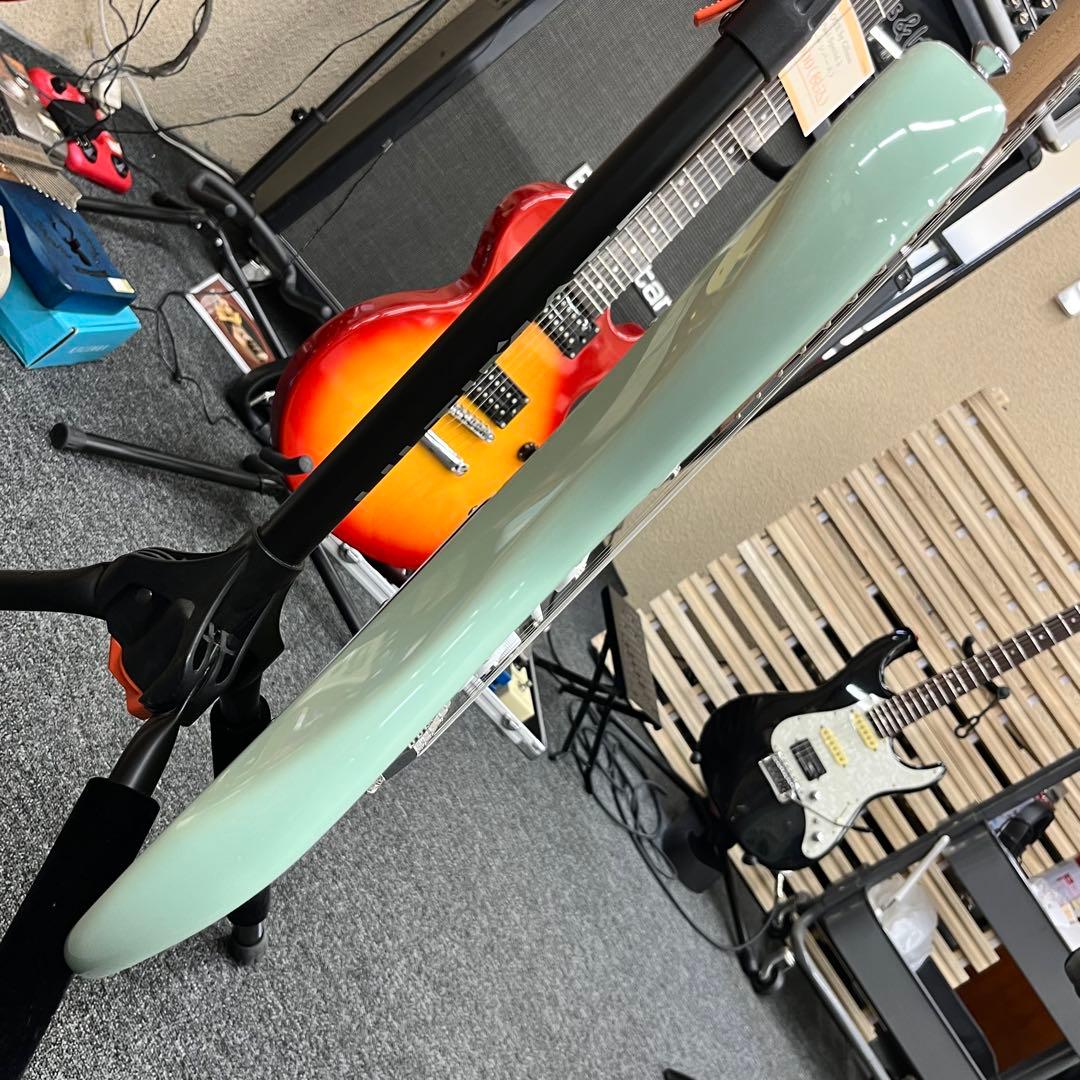 【10800】 Squier Stratocaster surf Green