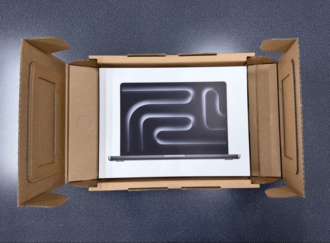 【新品未開封】 Apple MacBook Pro M5 1TBスペースブラック