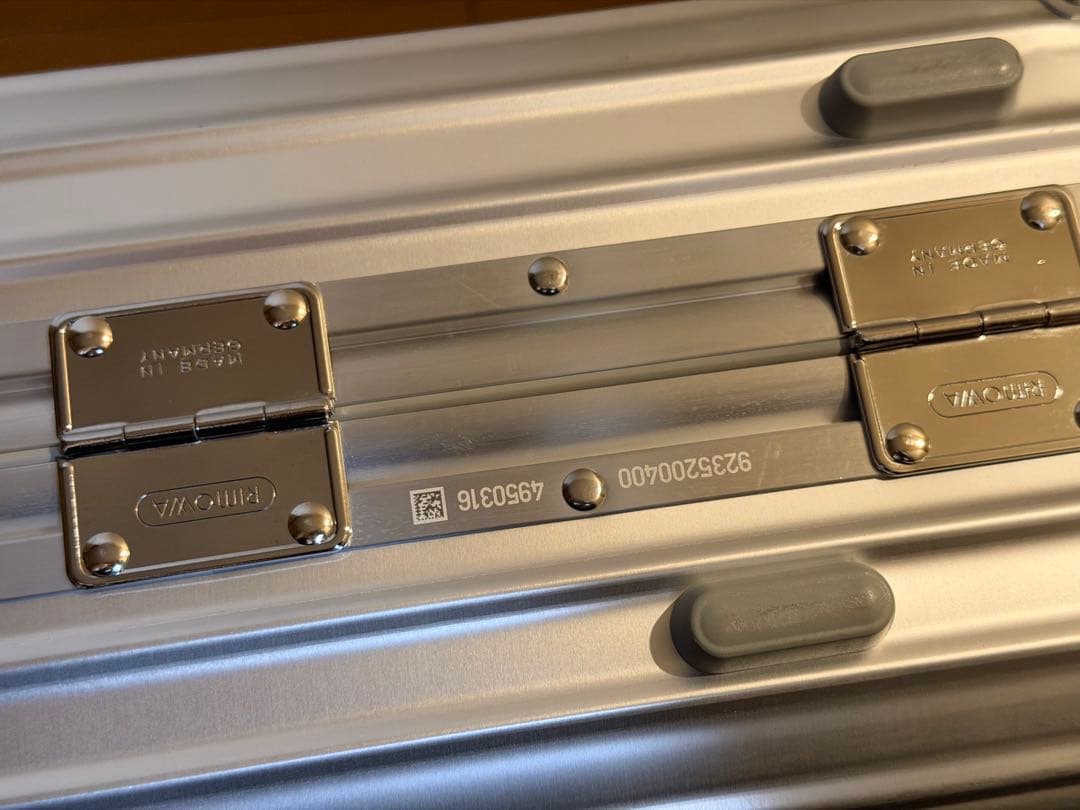 リモワ　トパーズ　Rimowa Topas 機内持ち込み 32L 4輪