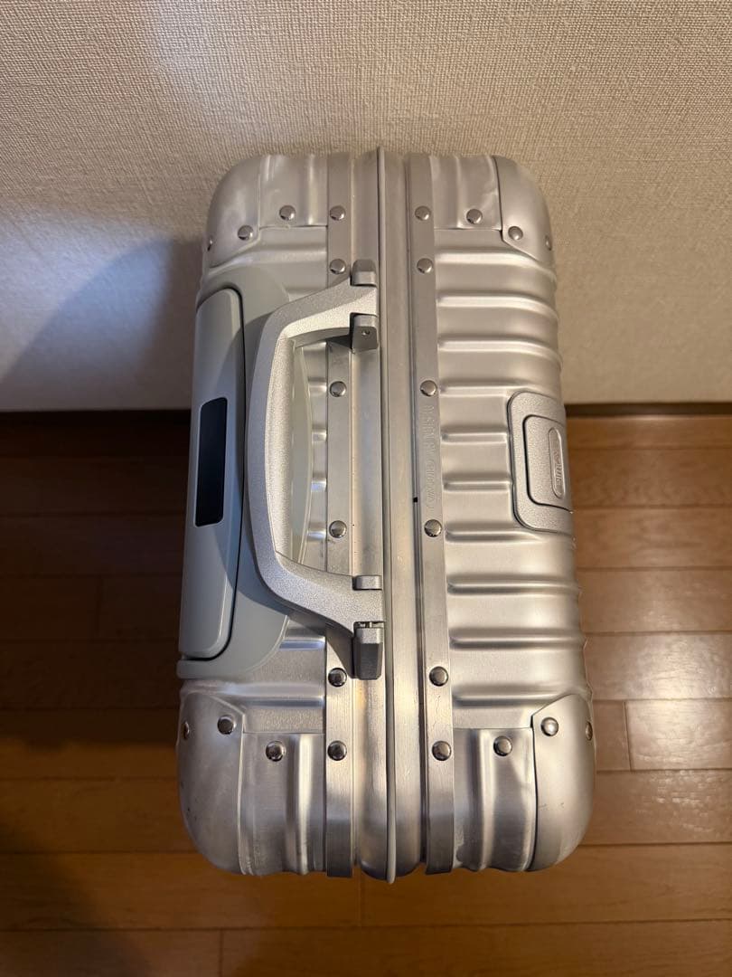 リモワ　トパーズ　Rimowa Topas 機内持ち込み 32L 4輪