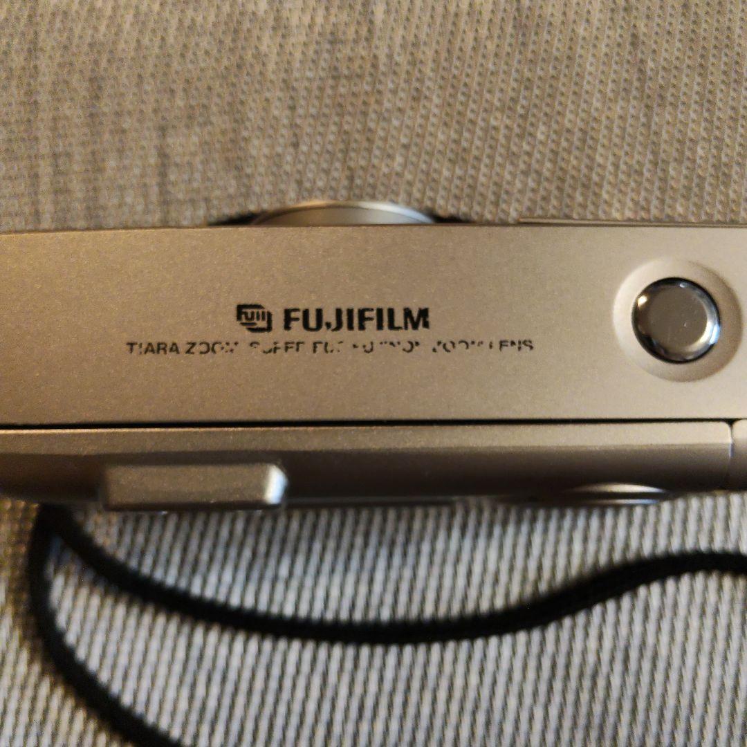 値下げ!!FUJIFILM TIARA ZOOM フィルムカメラ　三脚つき